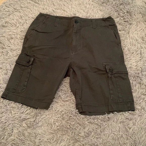 🌸 Old Navy Cargo Shorts for Men - Picture 1 of 5